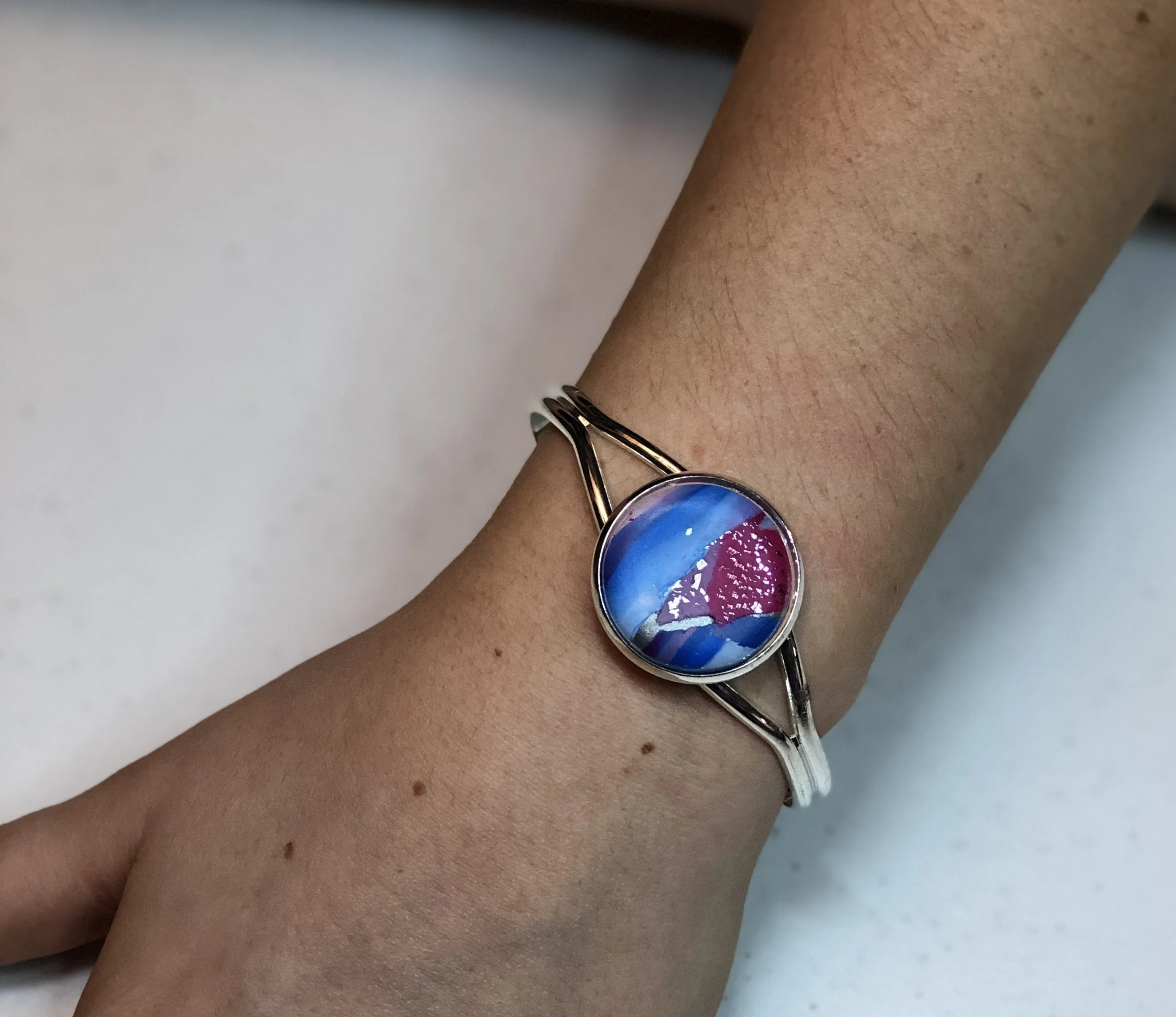25mm Round Focal Bangle - Blue