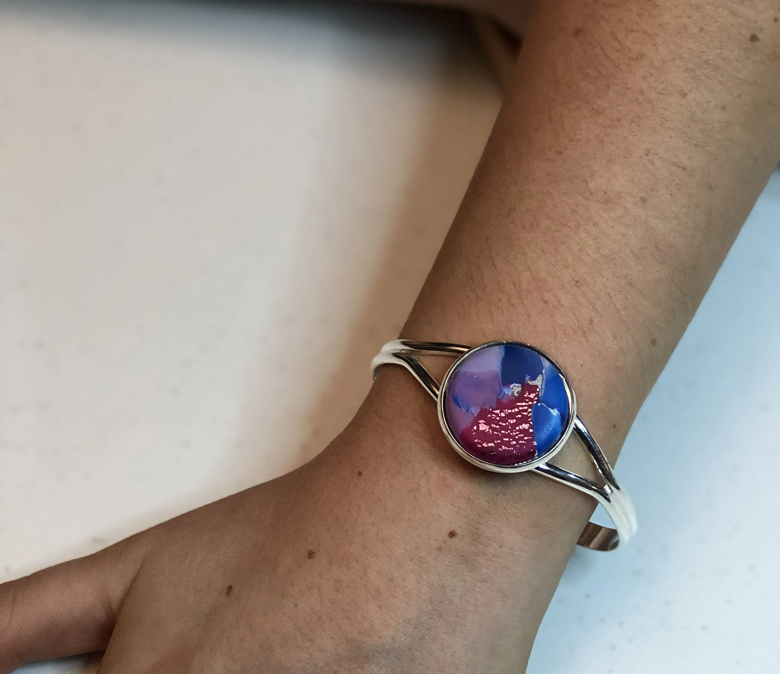 25mm Round Focal Bangle - Blue