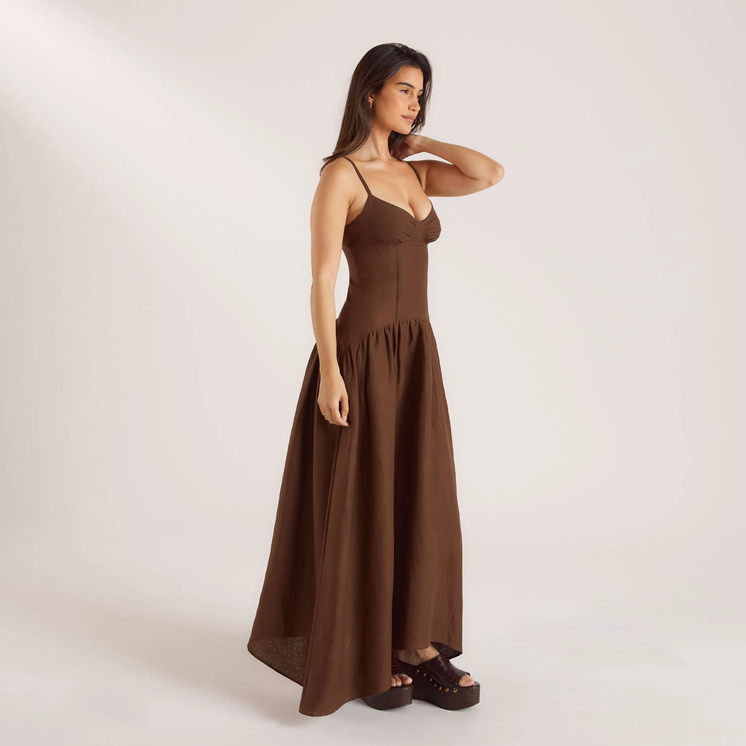 Maxikleid aus Leinenmischung mit Tiefem Bund - Schokolade