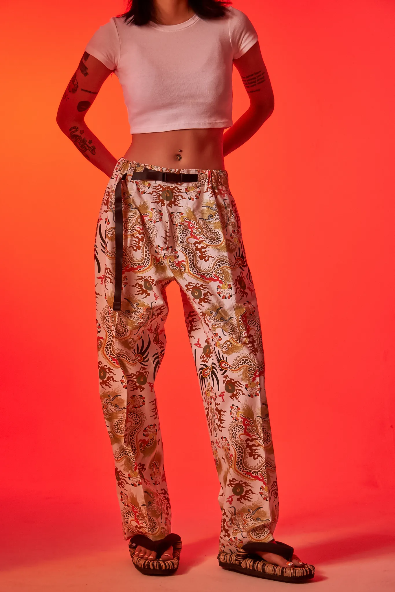 [UNISEX] TOMAS TOMAS X LOCO MOSQUITO 108 DRAGONS OFF-WHITE BELTED TROUSERS