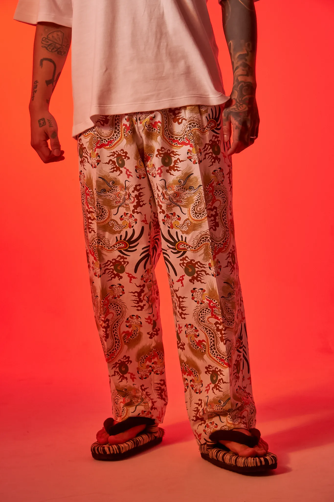 [UNISEX] TOMAS TOMAS X LOCO MOSQUITO 108 DRAGONS OFF-WHITE BELTED TROUSERS